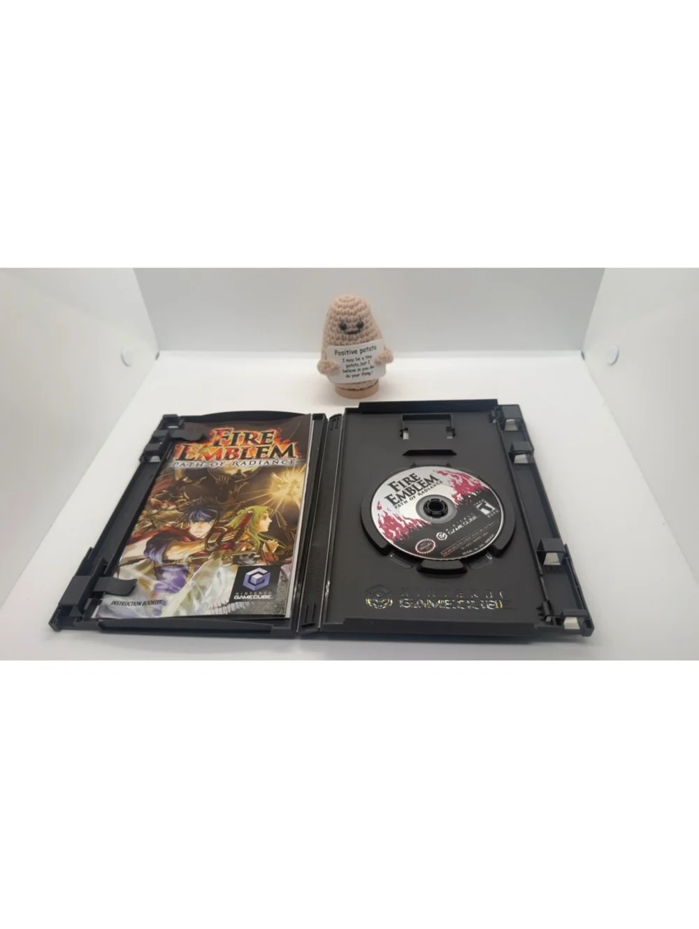FIRE EMBLEM PATH OF RADIANCE NINTENDO GAME CUBE GAME